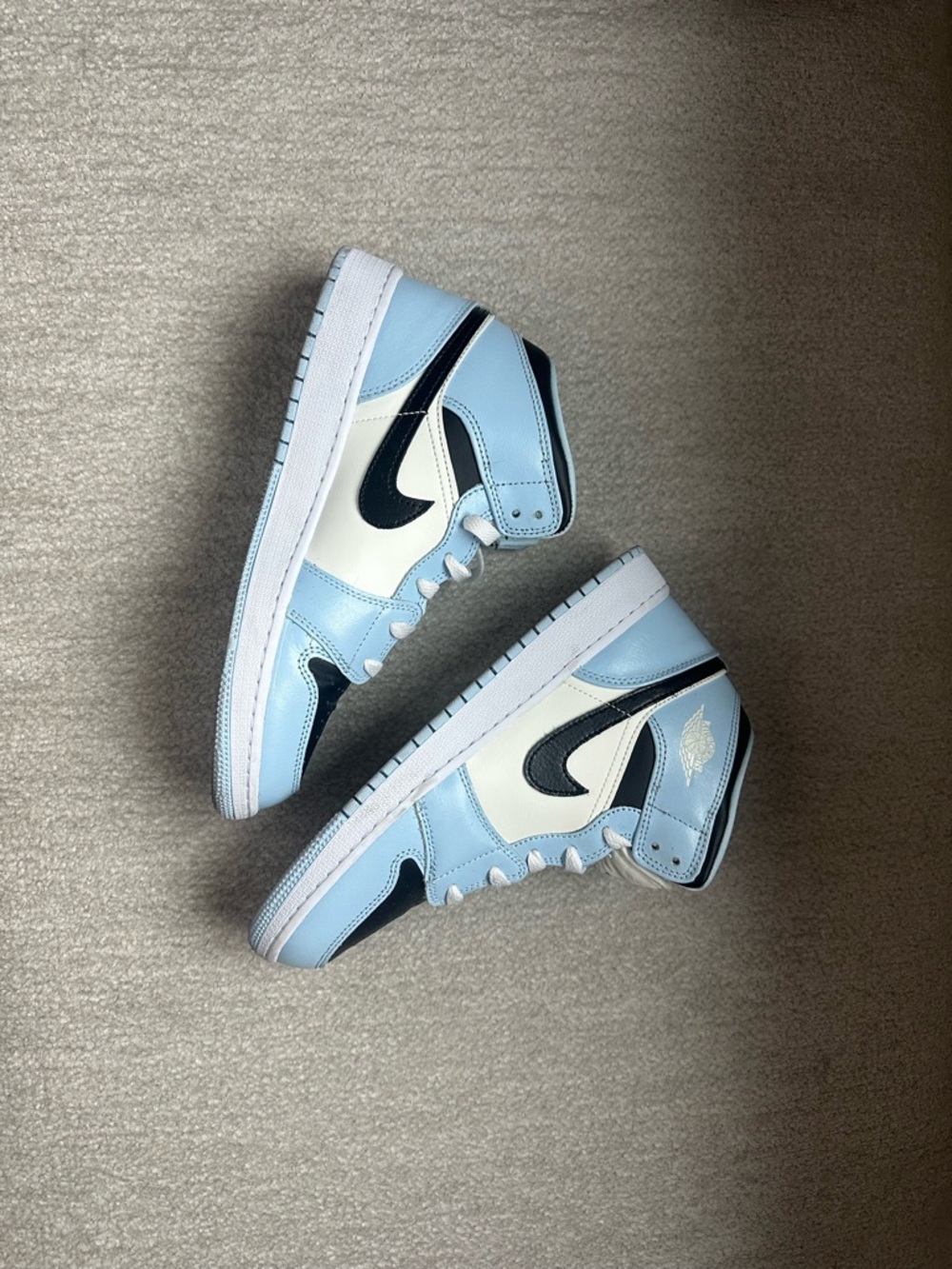 Kids Light Blue and White Jordan 1 High Top - Size 7y